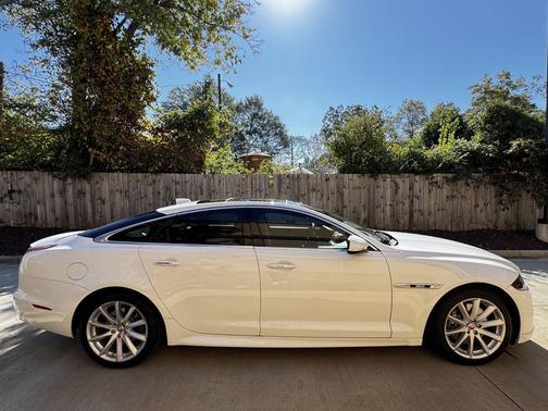 2017 Jaguar XJ XJ R-Sport
