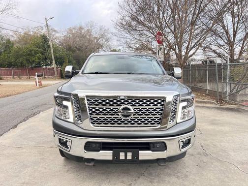 2017 Nissan Titan XD SL