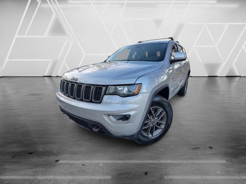 Billet Silver Metallic Clearcoat 2016 Jeep Grand Cherokee 75th Anniversary