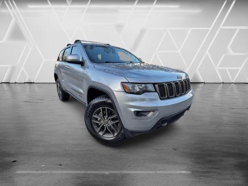 Billet Silver Metallic Clearcoat 2016 Jeep Grand Cherokee 75th Anniversary