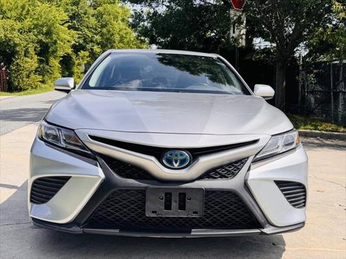 2019 Toyota Camry Hybrid SE