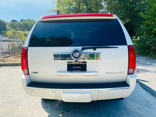 2011 Cadillac Escalade Luxury