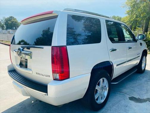 2011 Cadillac Escalade Luxury