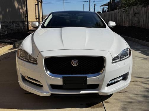 2017 Jaguar XJ XJ R-Sport