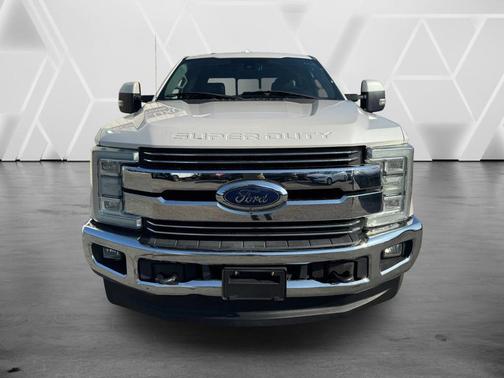White Platinum Clearcoat Metallic 2017 Ford F-250 Lariat