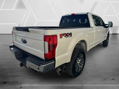 White Platinum Clearcoat Metallic 2017 Ford F-250 Lariat