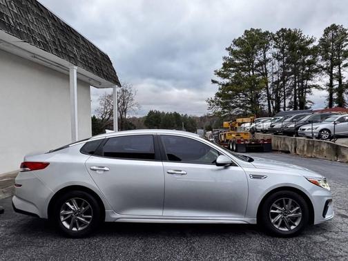 2020 Kia Optima LX