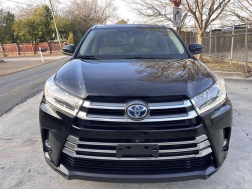 2019 Toyota Highlander Hybrid Platinum
