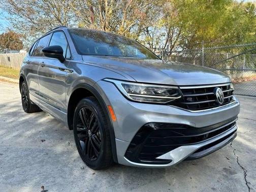 2022 Volkswagen Tiguan 2.0T SE R-Line Black