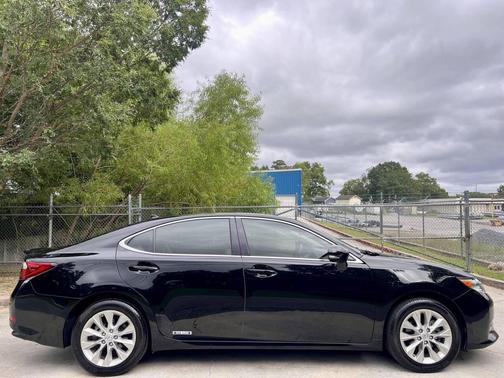 2013 Lexus ES 300h Base