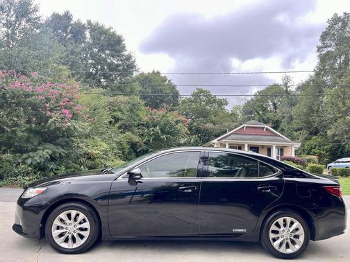 2013 Lexus ES 300h Base