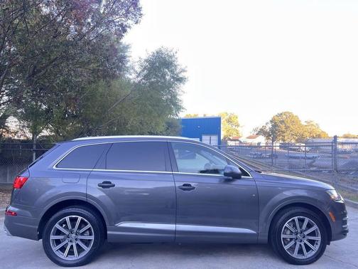 2019 Audi Q7 55 Premium Plus