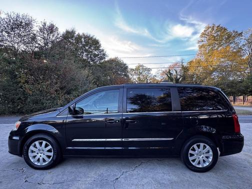 2013 Chrysler Town & Country Touring