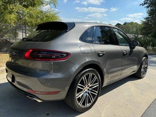 2016 Porsche Macan Turbo