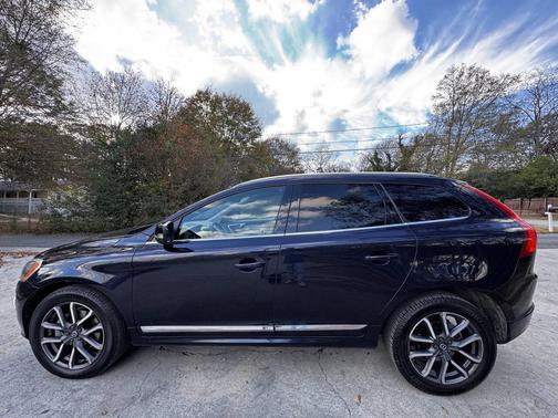 2017 Volvo XC60 T6 Dynamic