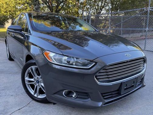 2016 Ford Fusion Hybrid SE