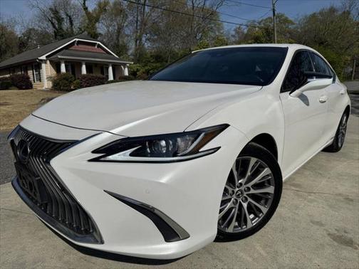 2020 Lexus ES 300h Base