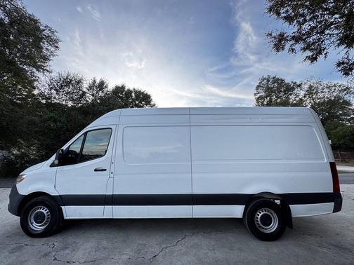 2022 Mercedes-Benz Sprinter 2500 High Roof