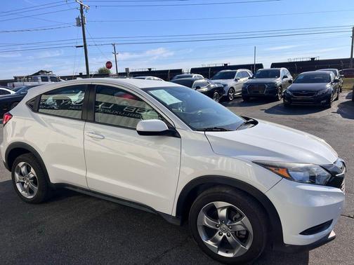 White Orchid Pearl 2018 Honda HR-V LX