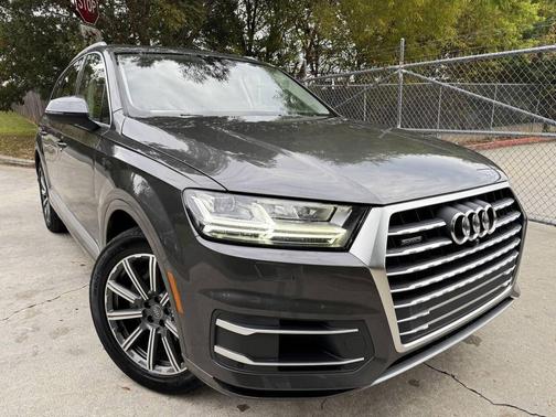 2019 Audi Q7 55 Premium Plus