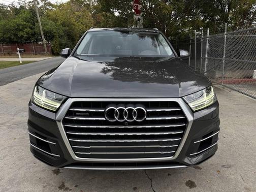 2019 Audi Q7 55 Premium Plus