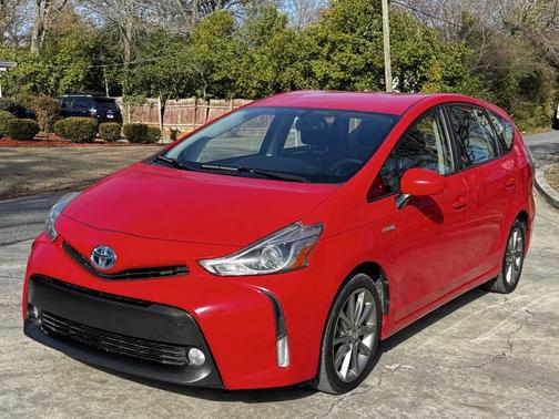 2015 Toyota Prius v Five
