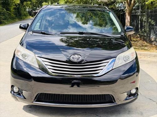 2015 Toyota Sienna XLE