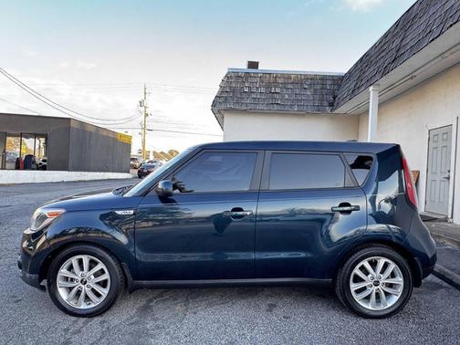 2017 Kia Soul +