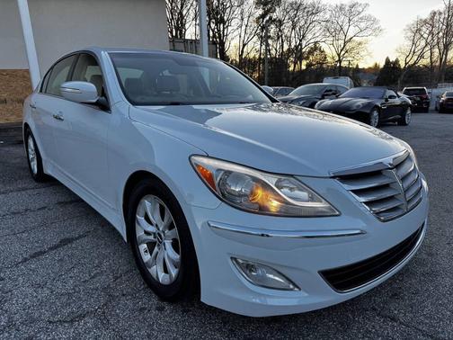 2012 Hyundai Genesis 3.8