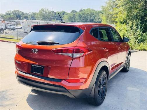 2016 Hyundai TUCSON SE