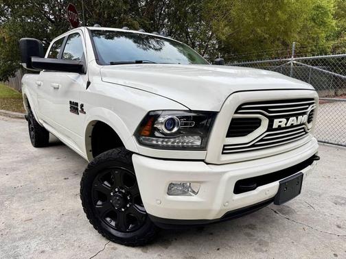2018 RAM 2500 Laramie Crew Cab 4x4 6'4' Box