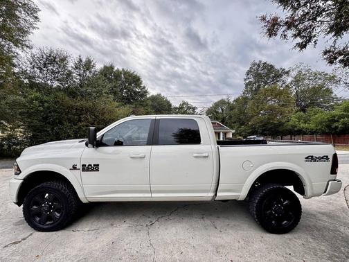 2018 RAM 2500 Laramie Crew Cab 4x4 6'4' Box