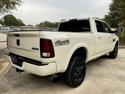 2018 RAM 2500 Laramie Crew Cab 4x4 6'4' Box