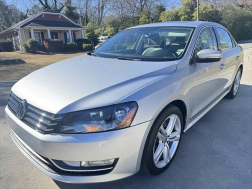2014 Volkswagen Passat 1.8T Auto SEL Premium