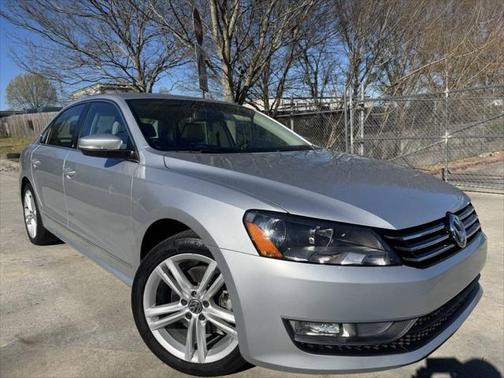 2014 Volkswagen Passat 1.8T Auto SEL Premium