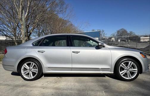 2014 Volkswagen Passat 1.8T Auto SEL Premium