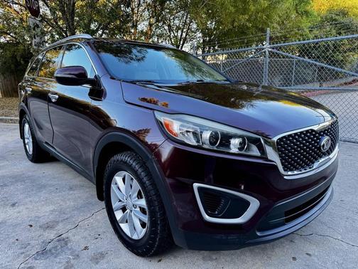 2017 Kia Sorento LX