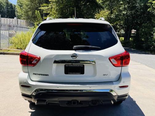 2018 Nissan Pathfinder SV