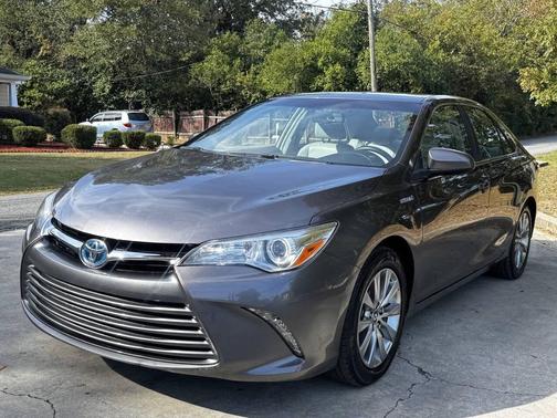 2016 Toyota Camry Hybrid XLE