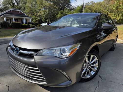 2016 Toyota Camry Hybrid XLE