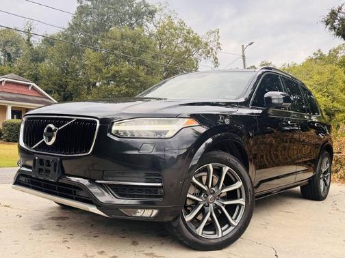 2017 Volvo XC90 T6 Momentum