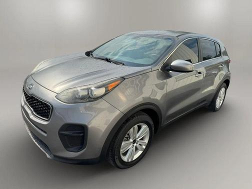 Mineral Silver 2017 Kia Sportage LX