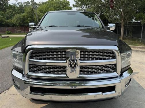 2017 RAM 2500 Laramie Crew Cab 4x4 6'4' Box