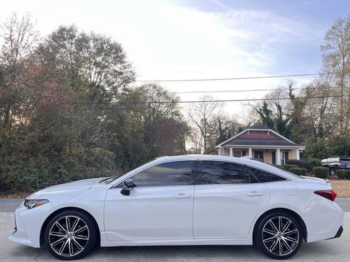2019 Toyota Avalon XSE