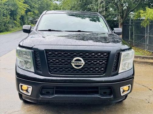 2017 Nissan Titan SL
