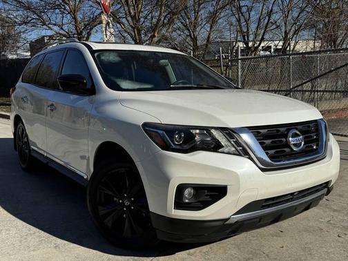 2017 Nissan Pathfinder Platinum
