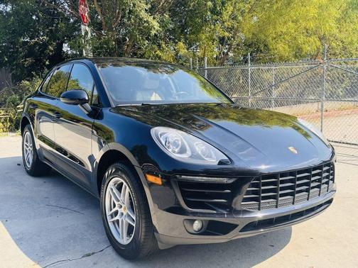 2017 Porsche Macan Base AWD 4dr SUV