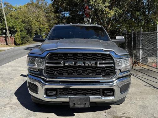 2022 RAM 3500 Tradesman Crew Cab 4x4 8' Box