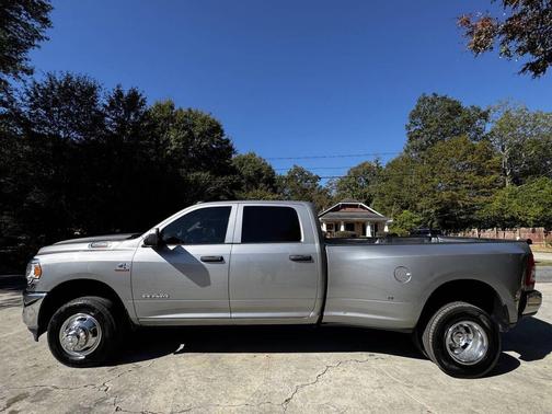 2022 RAM 3500 Tradesman Crew Cab 4x4 8' Box