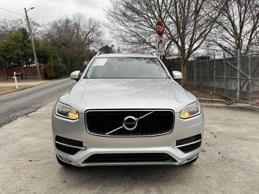 2016 Volvo XC90 T5 Momentum